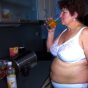 Wonderful grandma fucking her pussy with a dildo